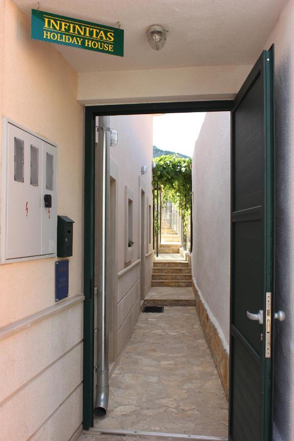 טרוגיר Apartments Infinitas מראה חיצוני תמונה